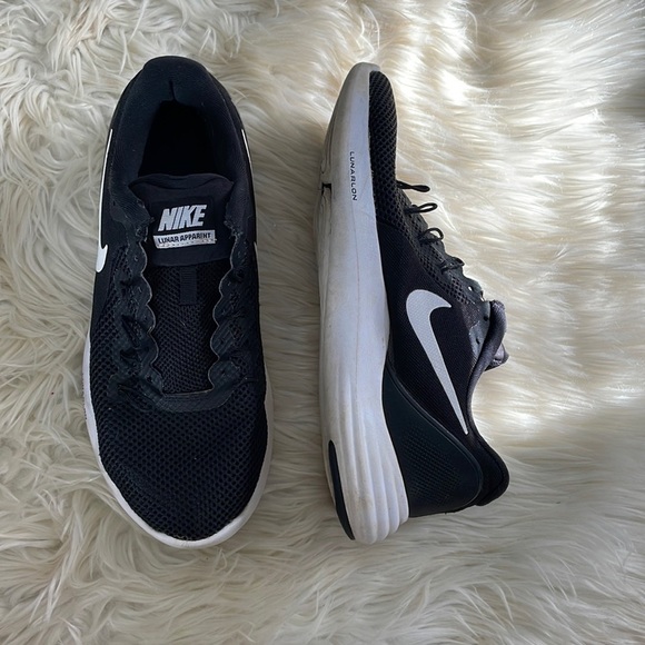 Nike running shoes - Picture 2 of 16